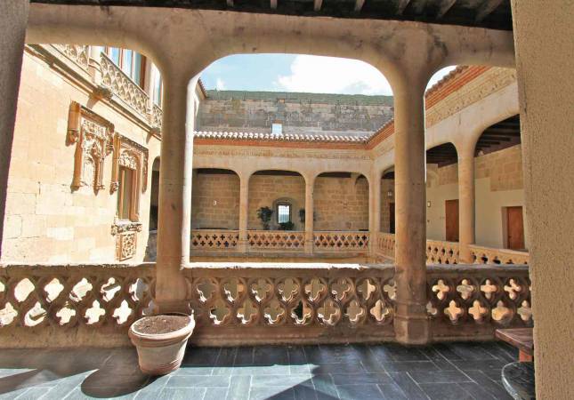 Relax y confort en Hotel Posada Castillo del Buen Amor. El entorno más romántico con nuestra oferta en Salamanca